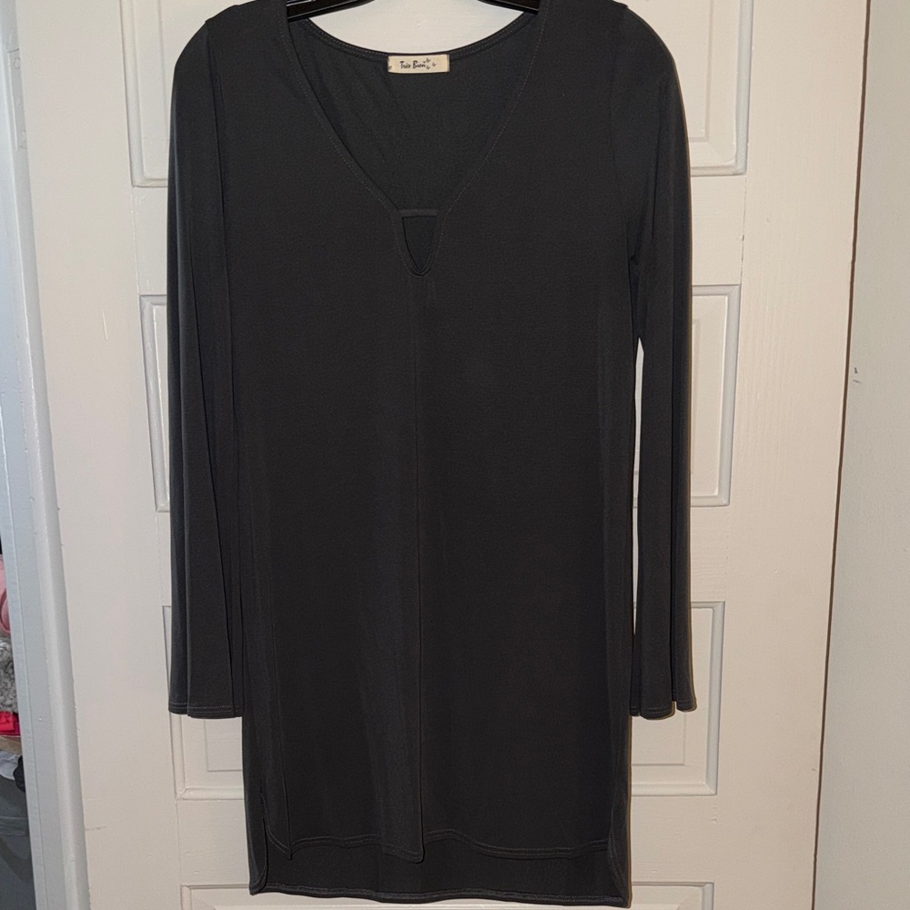 Tres Bien Black Long Sleeve V-Neck Dress